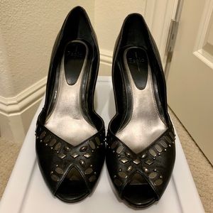 Linea Paolo Open Toes Pumps